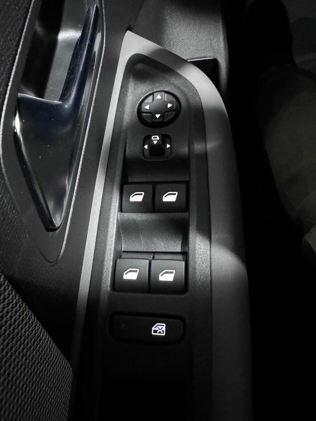Citroën C4 Hybrid 145 ë-DCS6 Collection 17