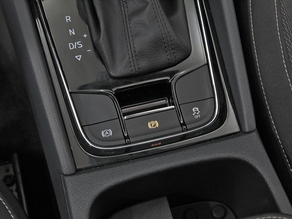 Skoda Karoq 1.5 TSI 110kW (150CV) DSG ACT Design 28