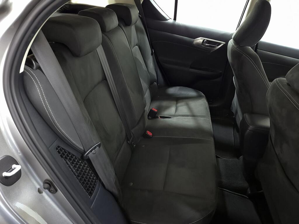 Lexus CT 1.8 200h Business 8