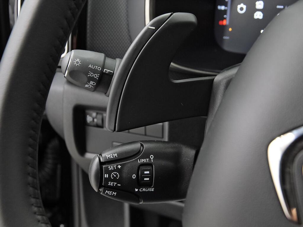 Citroën C5 Aircross HYBRID 100kW (136CV) e-DCS6 Plus 16