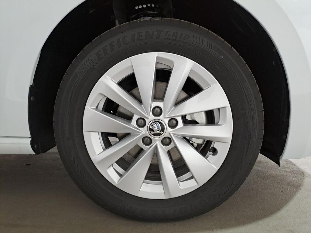 Skoda Scala 1.0 TSI 81KW (110 CV) Ambition 8