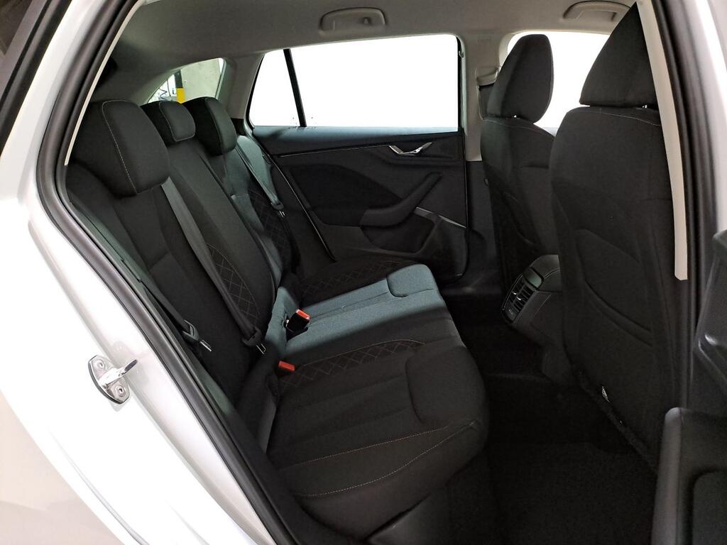 Skoda Scala 1.0 TSI 81KW (110 CV) Ambition 6
