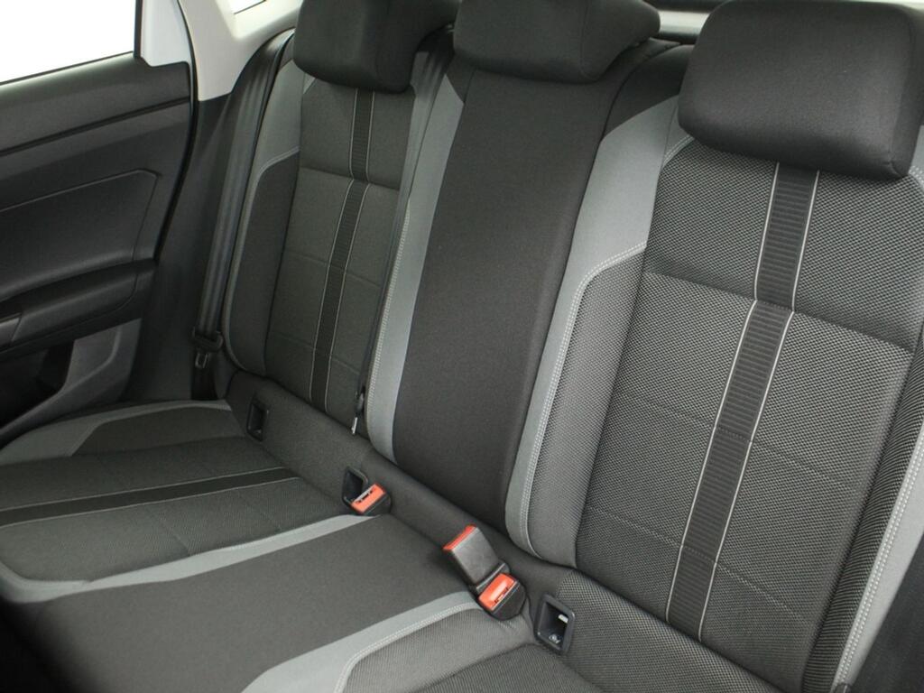 Volkswagen Polo Edition 1.0 59kW (80CV) 27
