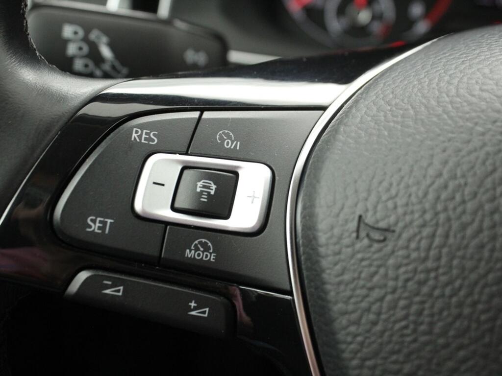 Volkswagen Polo Edition 1.0 59kW (80CV) 14