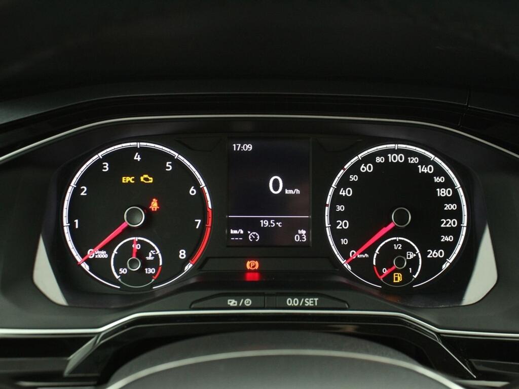 Volkswagen Polo Edition 1.0 59kW (80CV) 9