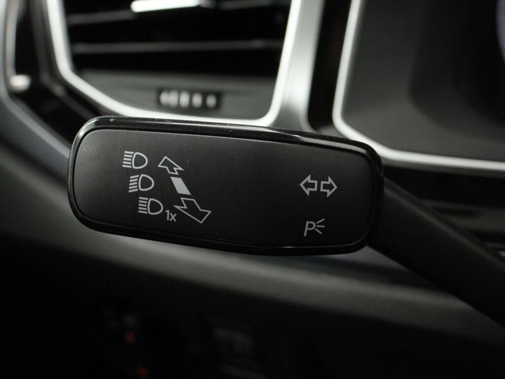 Volkswagen Polo Edition 1.0 59kW (80CV) 13