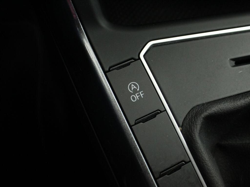 Volkswagen Polo Edition 1.0 59kW (80CV) 25