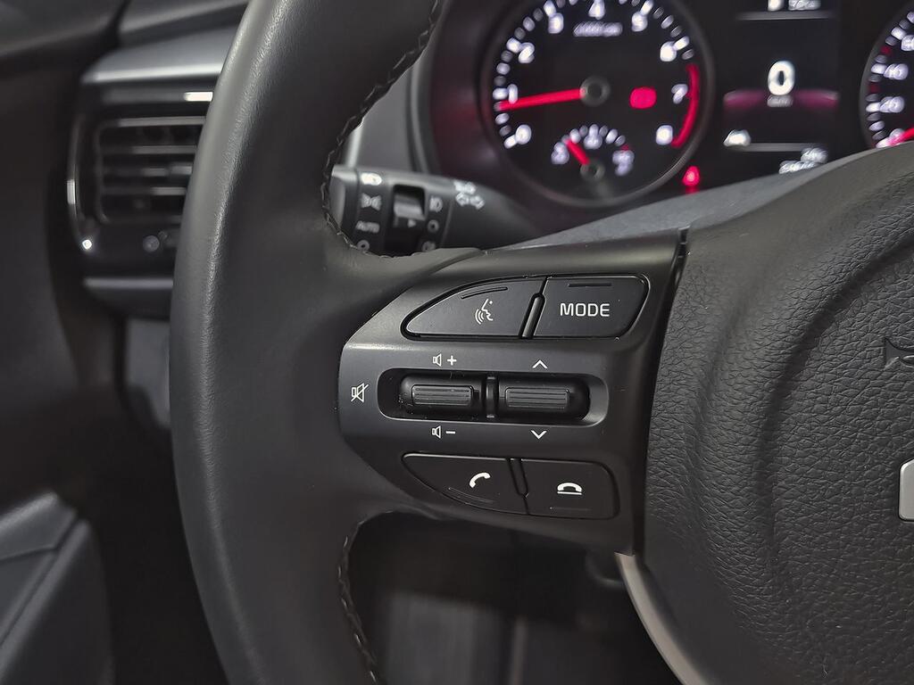 Kia Rio 1.2 DPi 62kW (84CV) Drive 17