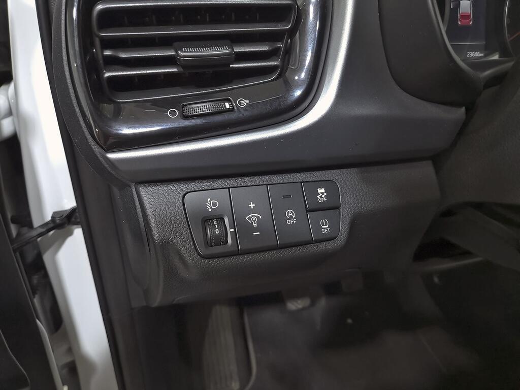 Kia Rio 1.2 DPi 62kW (84CV) Drive 13