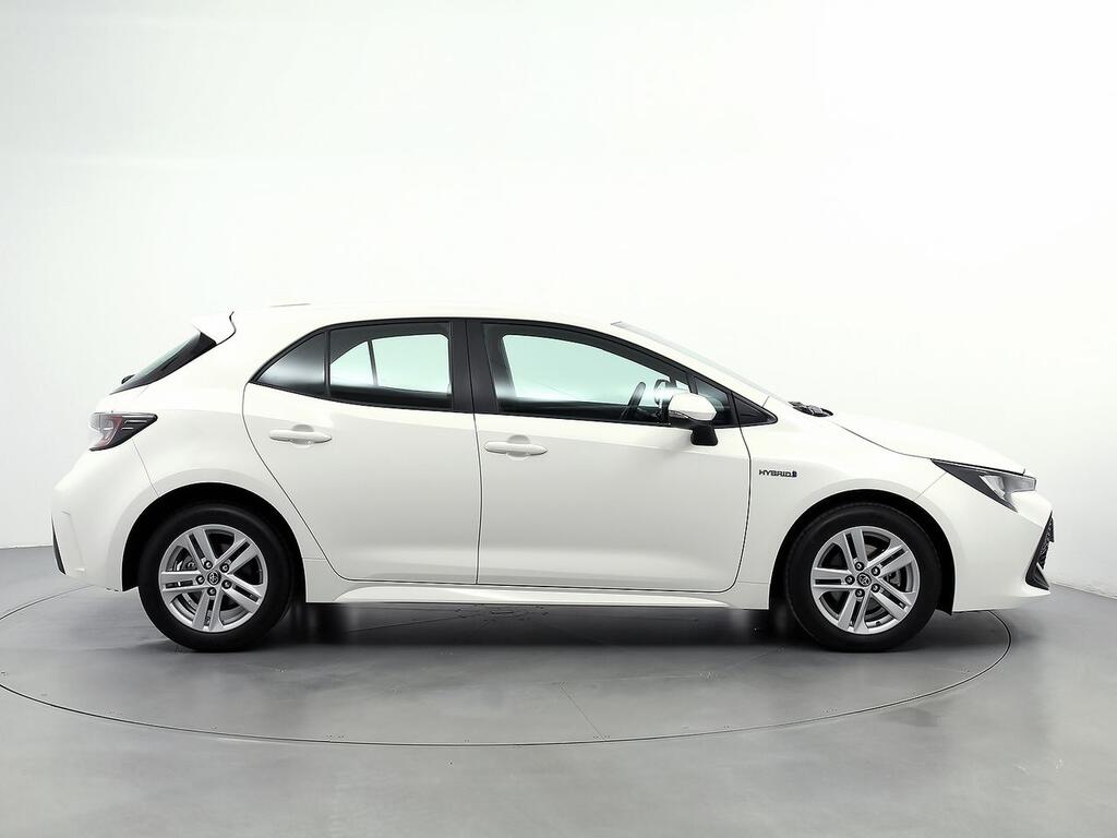 Toyota Corolla 1.8 125H BUSINESS E-CVT 3