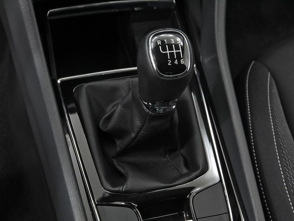 Skoda Karoq 1.0 TSI 81kW (110CV) Selection 28