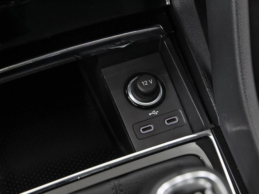 Skoda Karoq 1.0 TSI 81kW (110CV) Selection 29