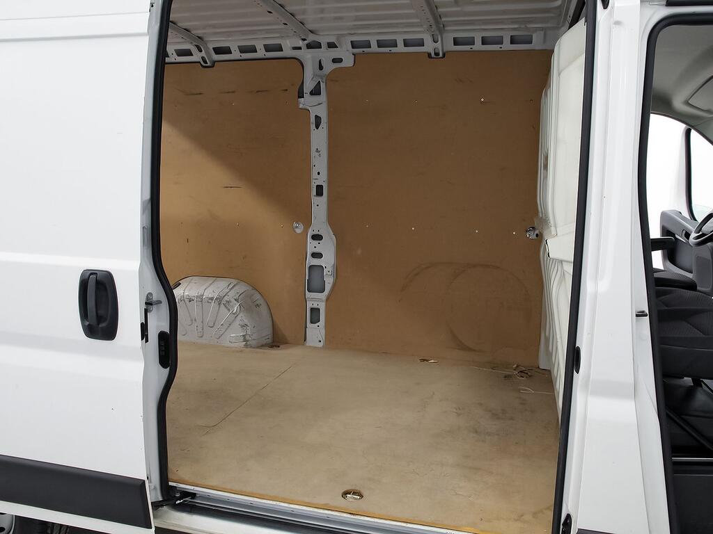 Citroën Jumper FG 2.2 BLUEHDI 120 33 L2H2 4P 10