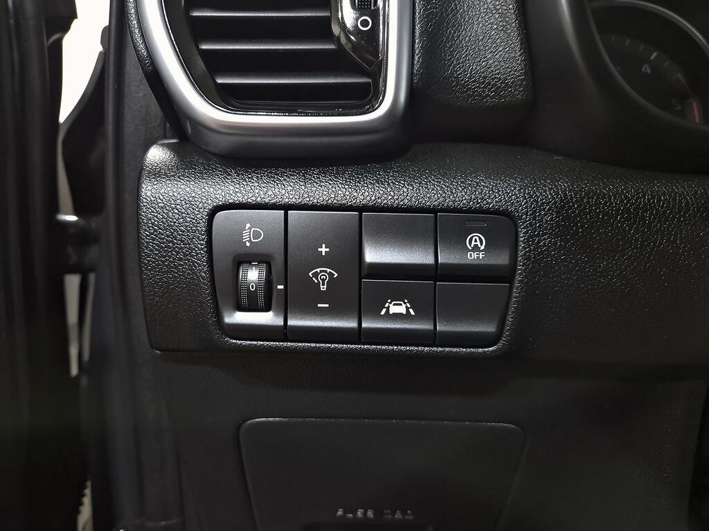 Kia Sportage 1.6 MHEV Drive Plus 100kW (136CV) 4x2 12