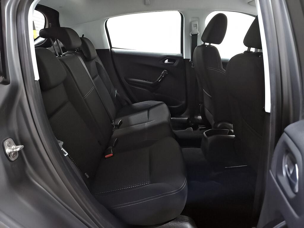 Peugeot 208 5P ALLURE 1.2L PureTech 60KW (82CV) 8