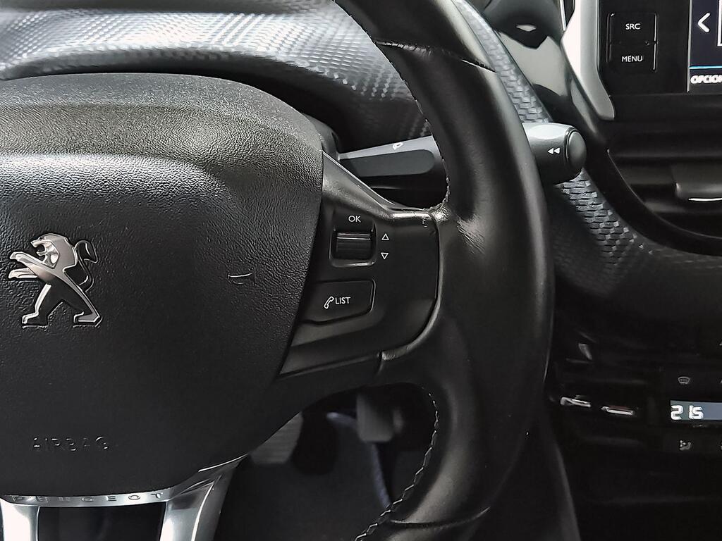 Peugeot 208 5P ALLURE 1.2L PureTech 60KW (82CV) 19