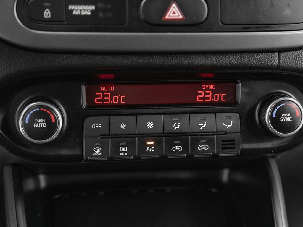 Kia Carens 1.6 GDi 99kW (135CV) Drive 21