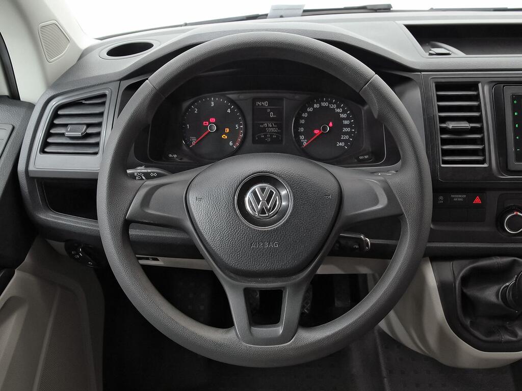 Volkswagen Transporter 2.0 TDI 102CV BMT 2.8T SWB KOMBI 5 PLAZAS 18