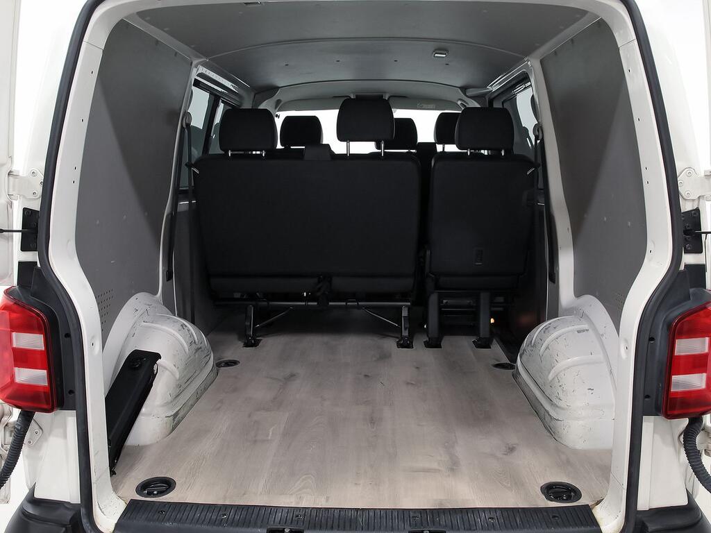 Volkswagen Transporter 2.0 TDI 102CV BMT 2.8T SWB KOMBI 5 PLAZAS 10