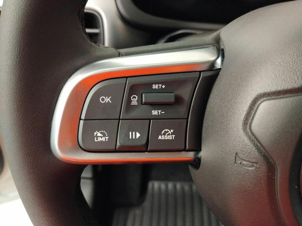 Jeep Avenger BEV 115kW (156CV) Summit 11