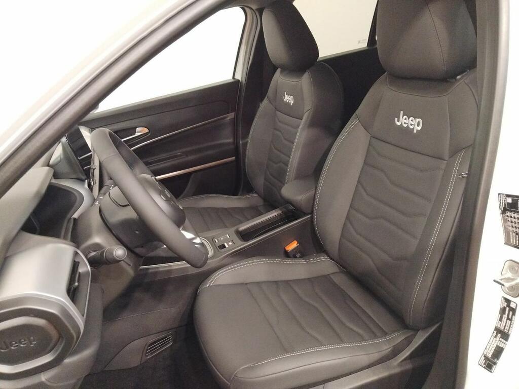Jeep Avenger BEV 115kW (156CV) Summit 7