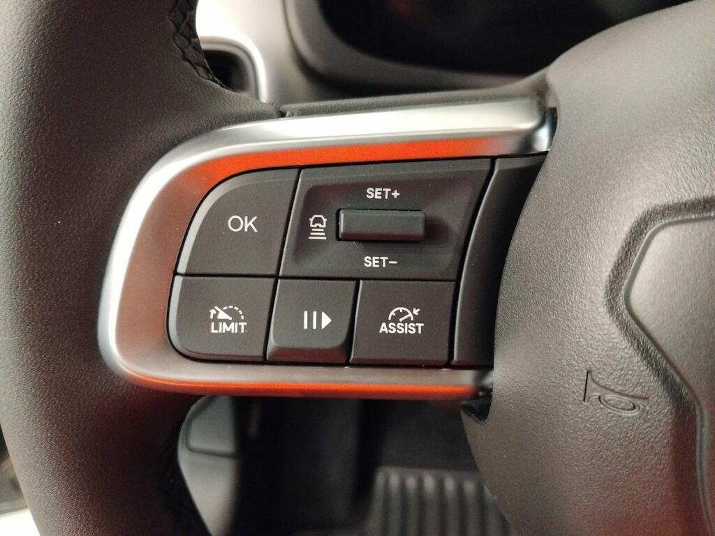 Jeep Avenger BEV 115kW (156CV) Summit 11