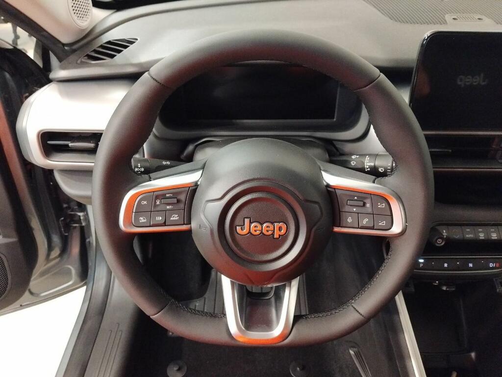 Jeep Avenger BEV 115kW (156CV) Summit 9