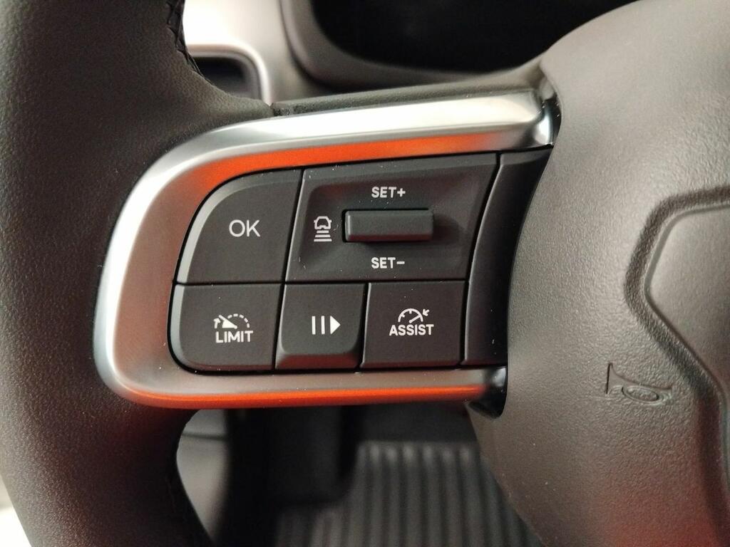 Jeep Avenger BEV 115kW (156CV) Summit 11