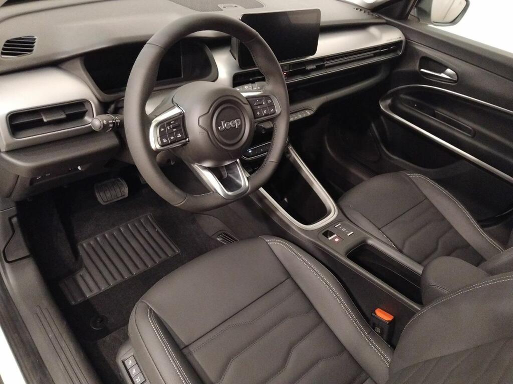 Jeep Avenger BEV 115kW (156CV) Summit 8