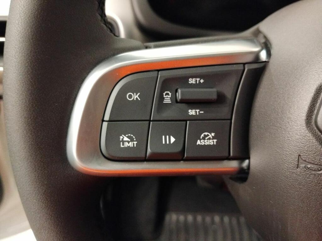 Jeep Avenger BEV 115kW (156CV) Summit 11