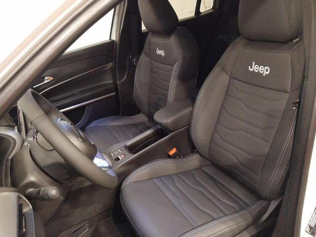 Jeep Avenger BEV 115kW (156CV) Summit 7
