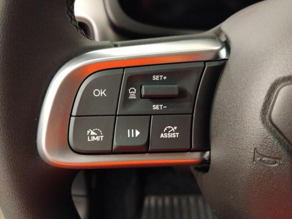 Jeep Avenger BEV 115kW (156CV) Summit 11