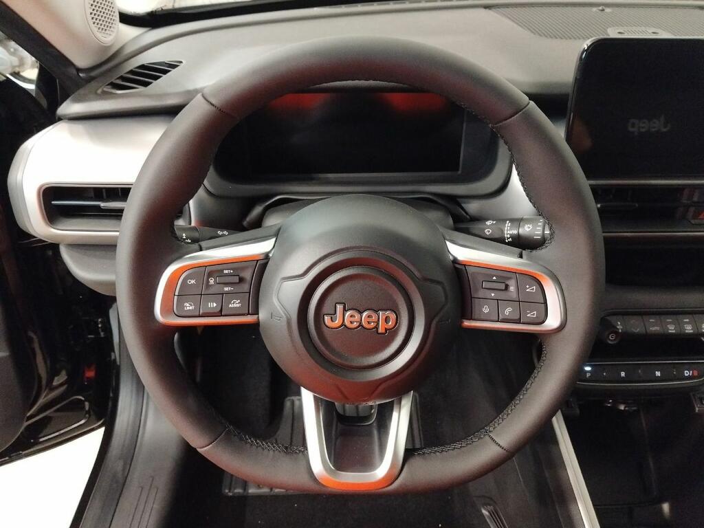 Jeep Avenger BEV 115kW (156CV) Summit 9