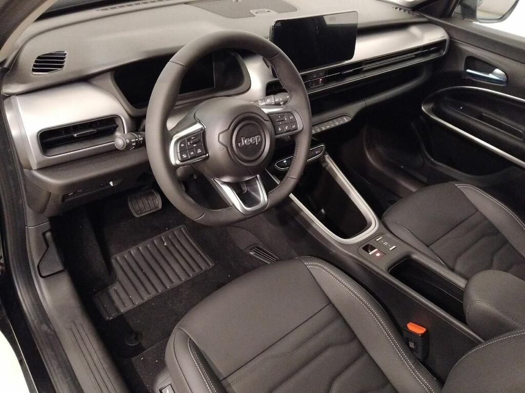 Jeep Avenger BEV 115kW (156CV) Summit 10