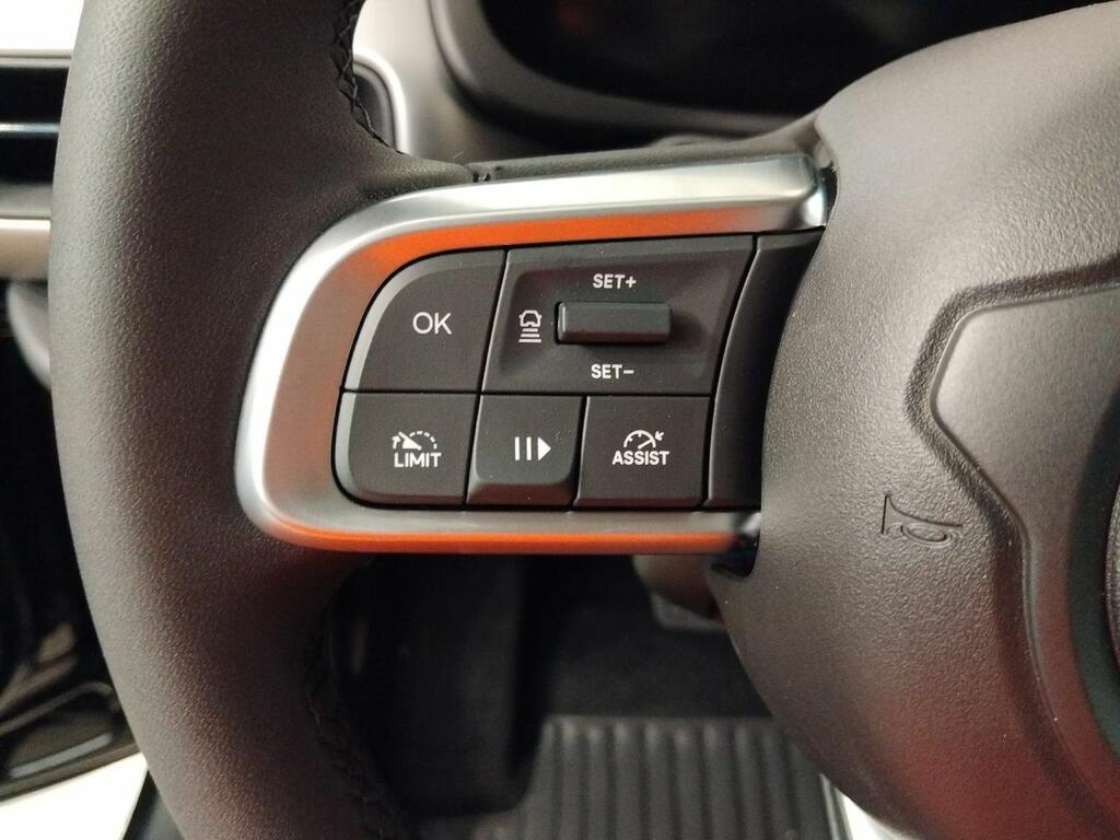 Jeep Avenger BEV 115kW (156CV) Summit 11