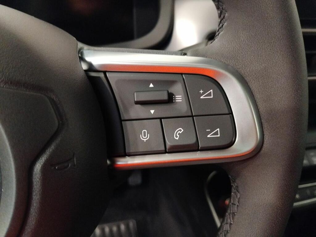 Jeep Avenger BEV 115kW (156CV) Summit 12