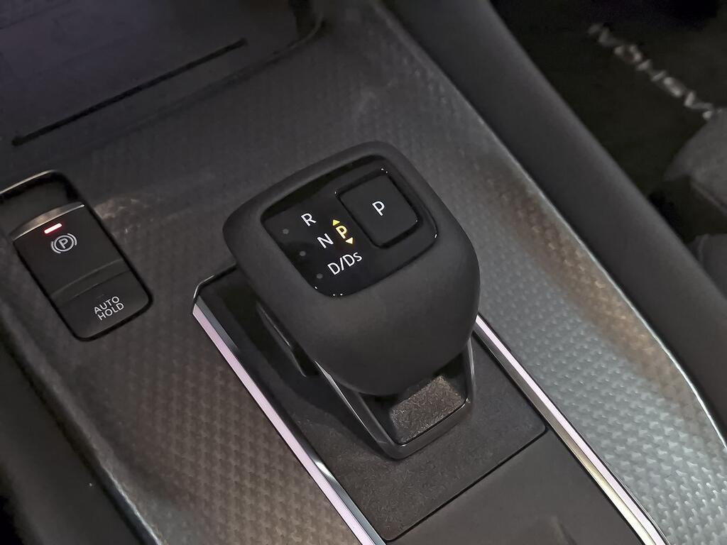 Nissan Qashqai DIG-T 117kW CVT N-Connecta 28
