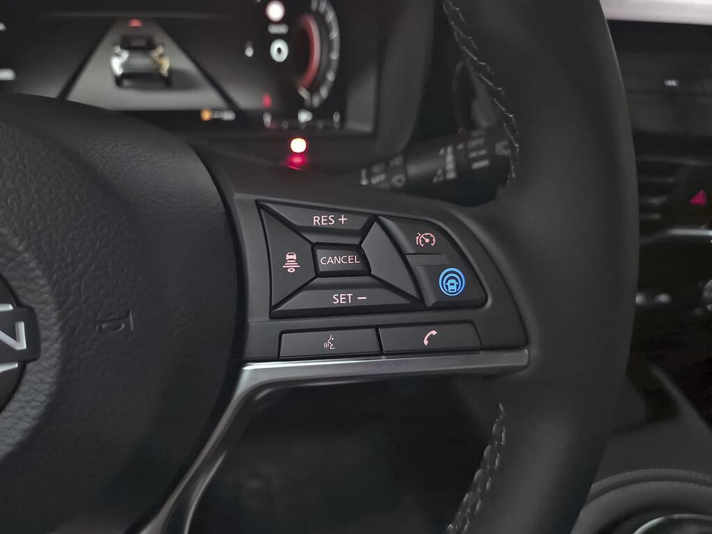 Nissan Juke DIG-T 84 kW (114 CV) 6M/T Tekna 17