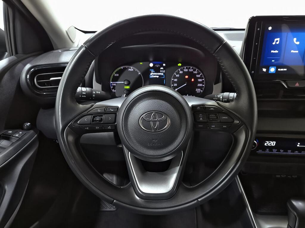 Toyota Yaris 1.5 120H Active Plus 19