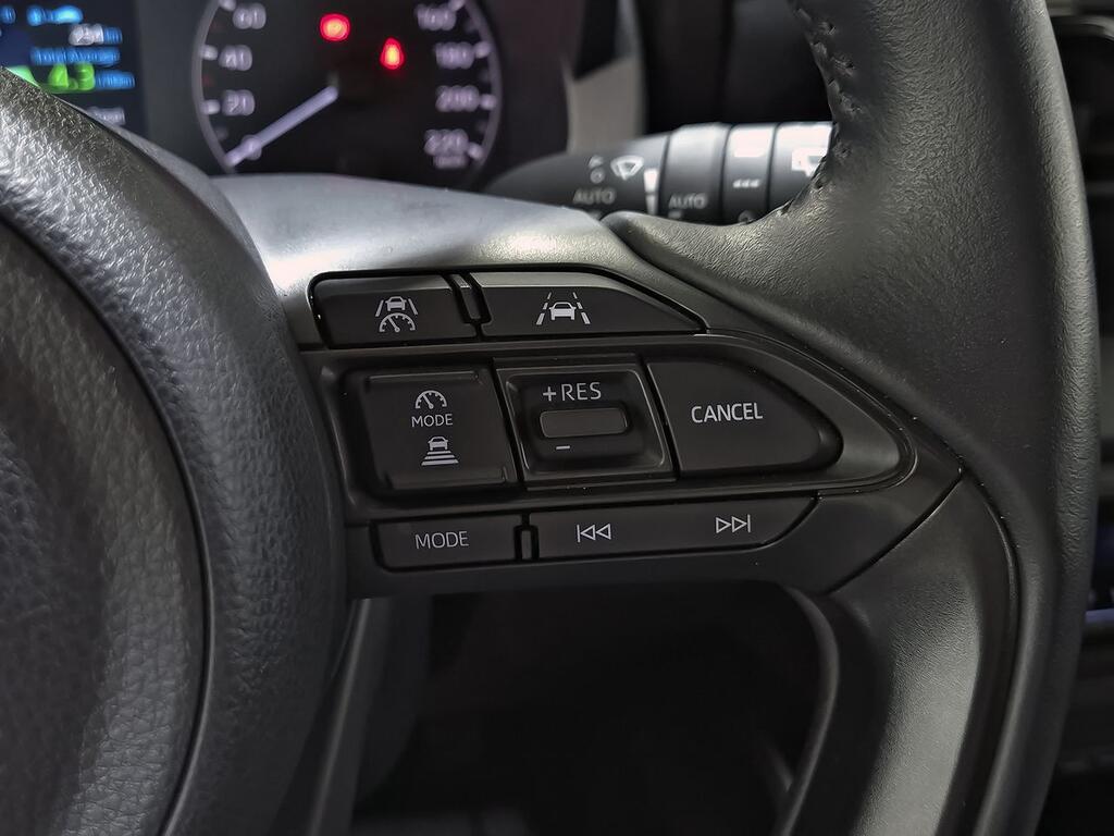 Toyota Yaris 1.5 120H Active Plus 18