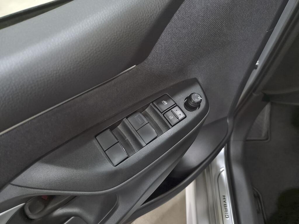 Toyota Yaris 1.5 120H Active Plus 11