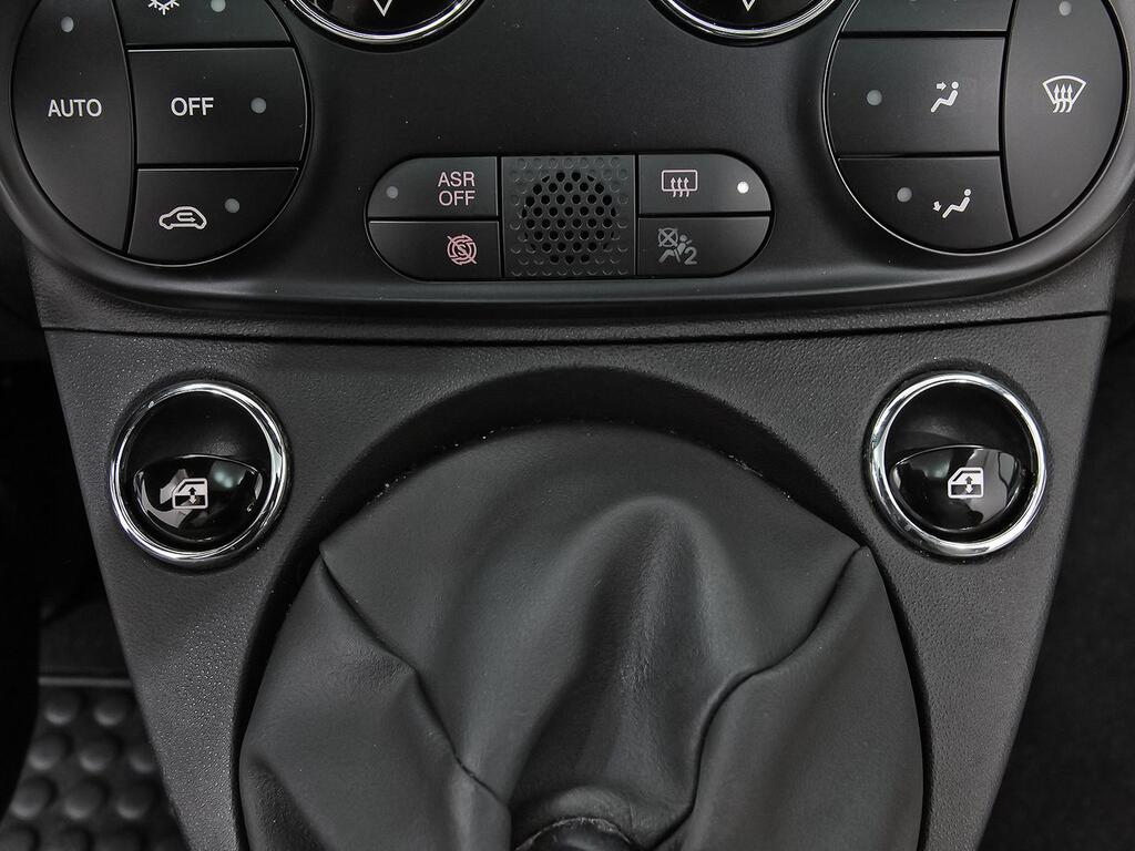 Fiat 500 Dolcevita 1.0 Hybrid 51KW (70 CV) 23