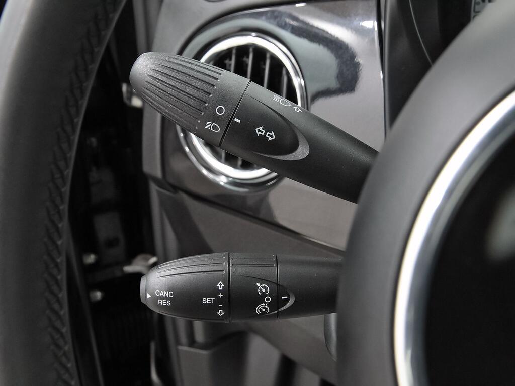 Fiat 500 Dolcevita 1.0 Hybrid 51KW (70 CV) 15