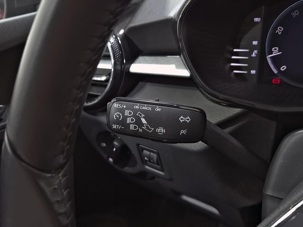 Skoda Fabia 1.0 MPI 59KW (80CV) Ambition 12