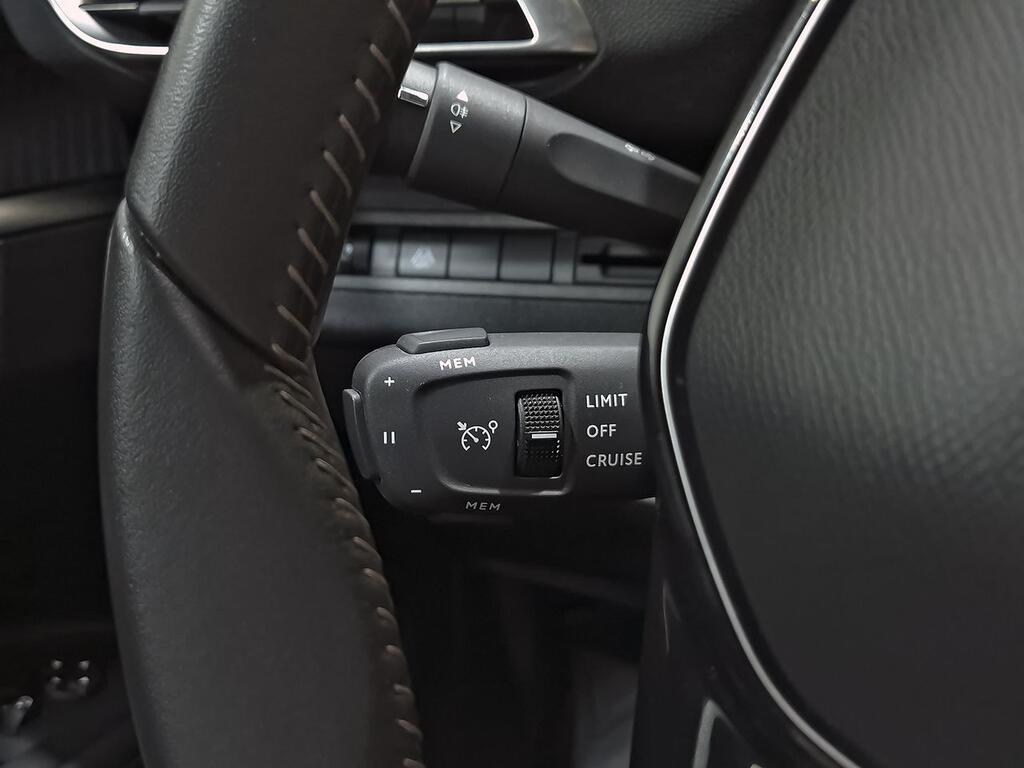 Peugeot 3008 1.2 PureTech 96KW S&S Allure Pack 16