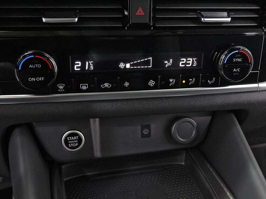 Nissan Qashqai DIG-T 116kW CVT N-Connecta 32