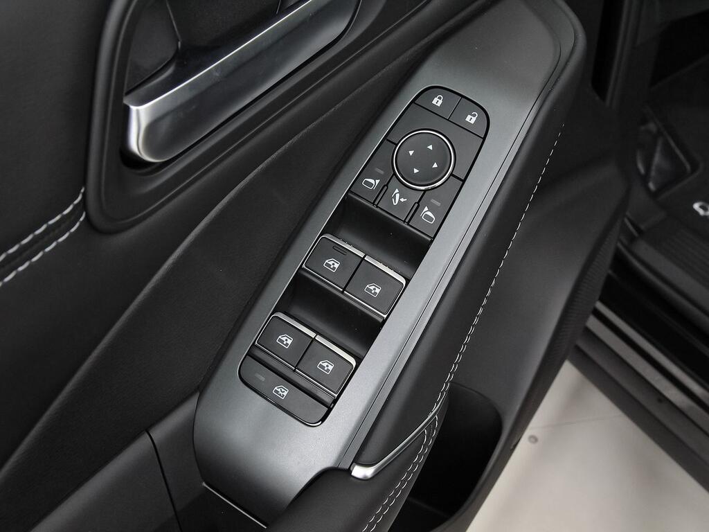 Nissan Qashqai DIG-T 116kW CVT N-Connecta 12
