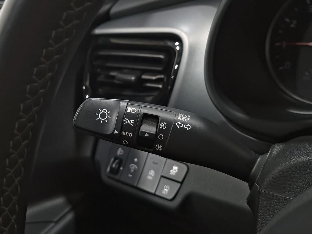 Kia Stonic 1.0 T-GDi 74kW (100CV) MHEV iMT Drive 14