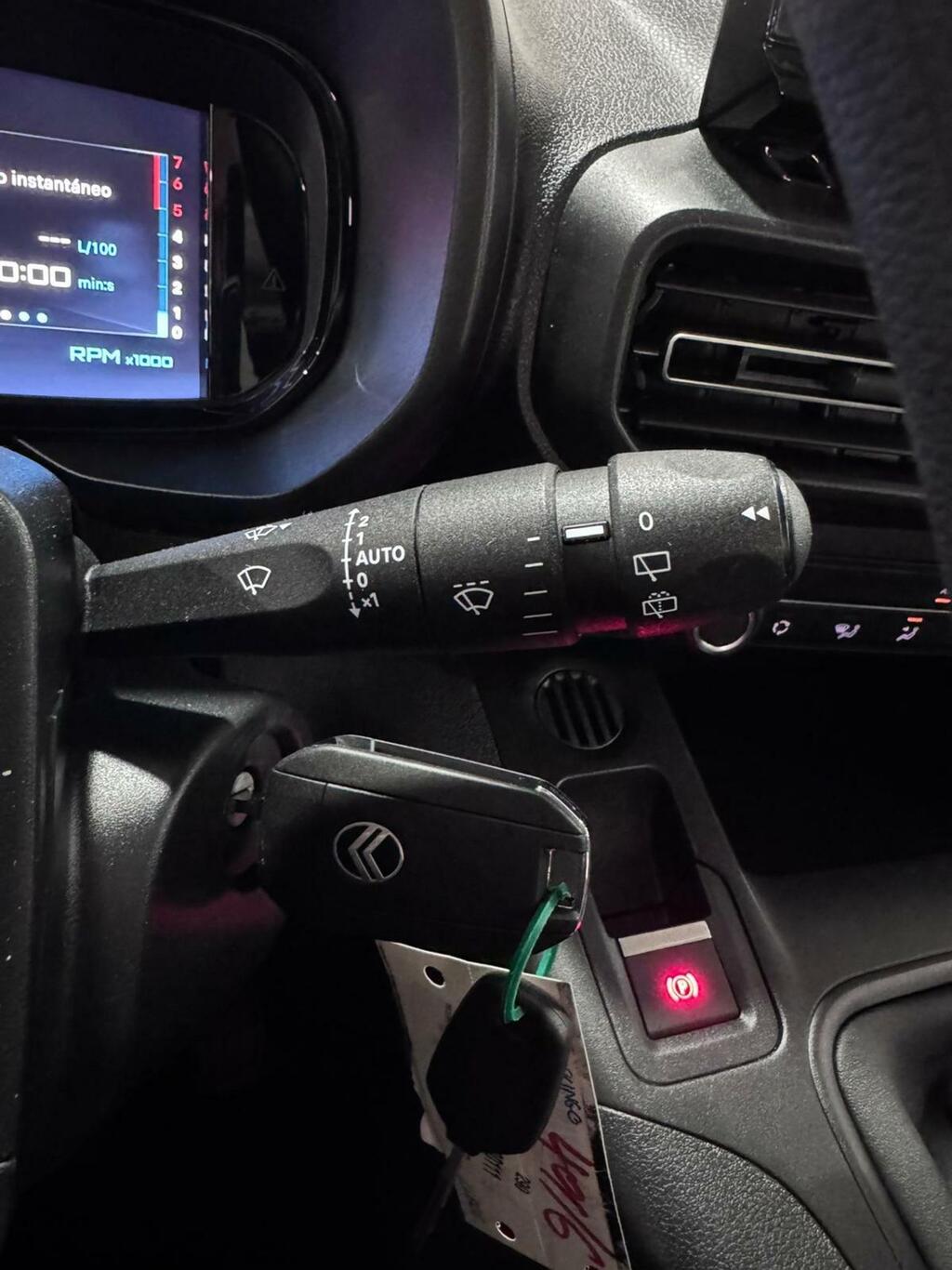Citroën Berlingo Talla M BlueHDi 100 S&S PLUS 14