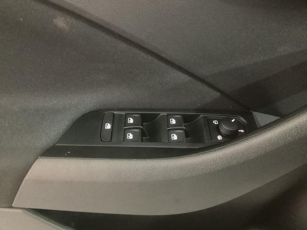 Skoda Kamiq 1.0 TSI 70kW (95CV) ESSENCE 17